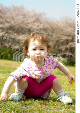 infant, infantile, little child 2682181