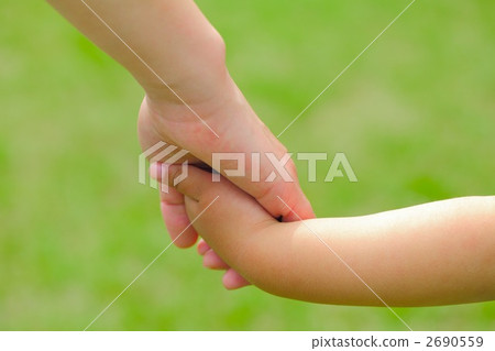 Hold hands 2690559
