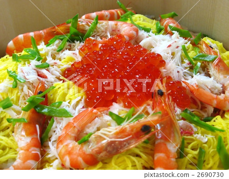 chirashi sushi  2690730