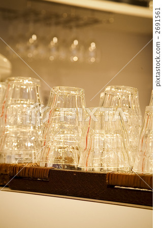 Grass properly on the shelf Grass properly on the shelf 2691561