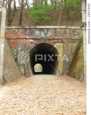 Former National Railways Shinonoi line abolished line lacquer Kubo tunnel 2691949