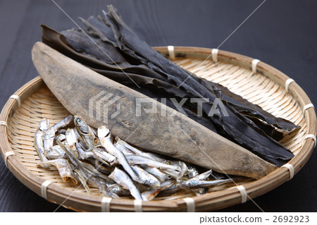 海帶，煮熟和乾鰹魚 2692923