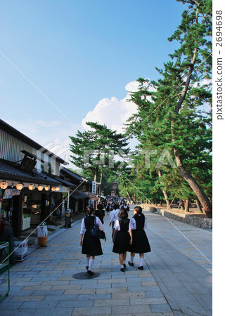 修學旅行 背影 奈良 2694698