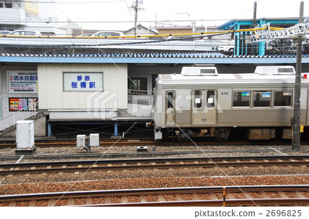 Sakurabashi站(S13)和靜岡鐵路1000系列車輛(靜岡市清水區) Sakurabashi站(S13)和靜岡鐵路1000系列車輛(靜岡市清水區) 2696825
