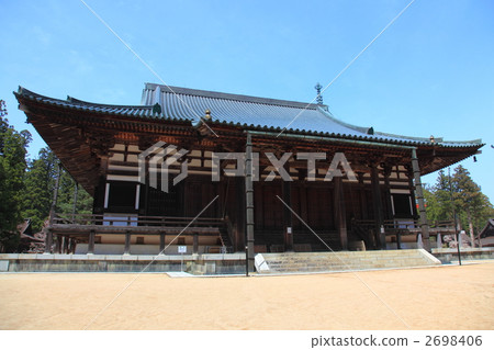 Konoyo of the Koyasan alpaca building Konoyo of the Koyasan alpaca building 2698406