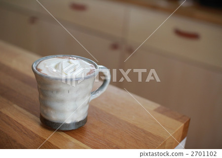 Hot cocoa topped with fresh cream 2701102