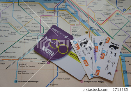 Metro in Paris 2715585