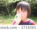 Soap bubble play (5) 2718365