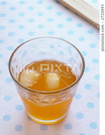 Juice and folding fan 2720943