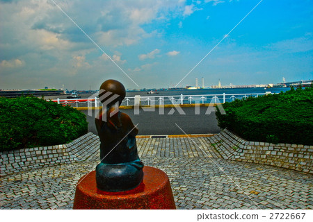 山下公園的“穿紅鞋的女孩”的雕像（神奈川縣橫濱市中區） 2722667