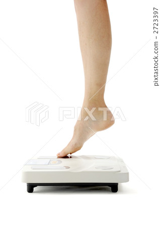 A young woman riding a scale 2723397