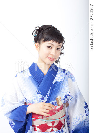 穿著浴衣的女人 穿著浴衣的女人 2723597