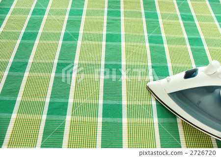 Ironing  2726720