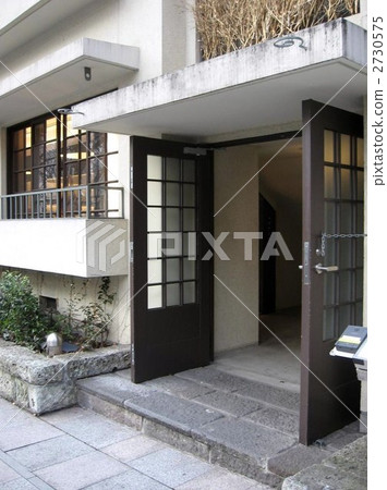 Reuse of Dunjunkai Aoyama apartment 2730575