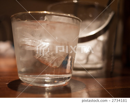 Watering distilled spirit 2734181