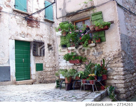Alley of Rovinj, Croatia Istra Peninsula Alley of Rovinj, Croatia Istra Peninsula 2734263