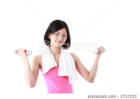 訓練肌肉的女性 2737253