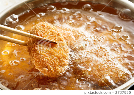 croquette, salad dressing, freshly fried 2737930