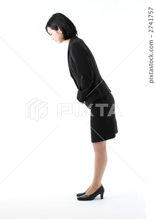 鞠躬的女商人 2741757