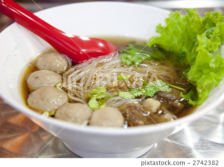 Thai noodle dishes 2742382