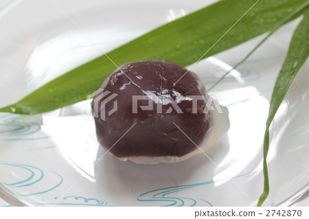 涼圓 豆沙涼圓 蓋著野葛澱粉的豆沙球 2742870