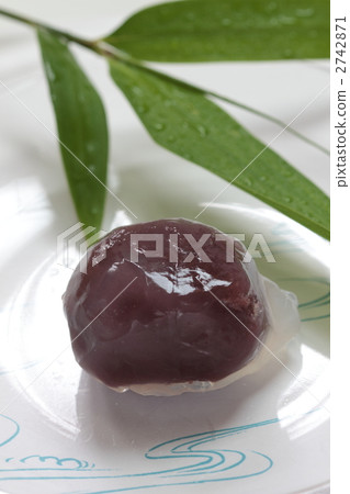 涼圓 豆沙涼圓 蓋著野葛澱粉的豆沙球 2742871