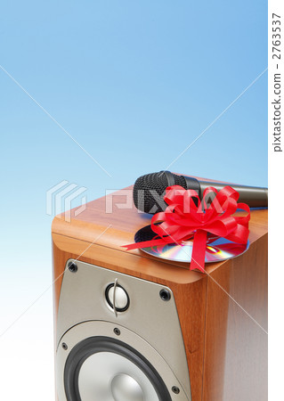 Microphone and speaker Microphone and speaker 2763537