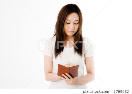 A notebook and a woman 2769082