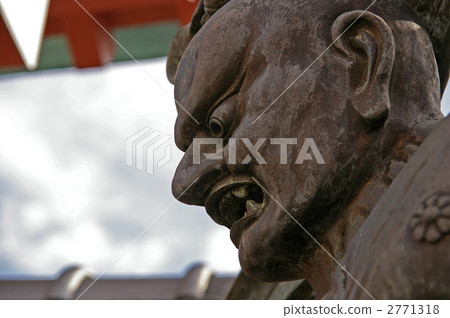 Nio statue 2771318