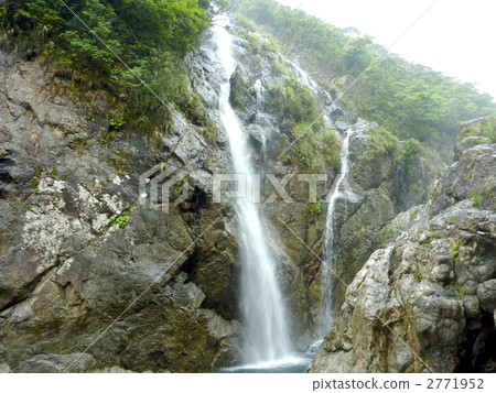 Tangyo Falls（附近，瀑布花瓶） 2771952