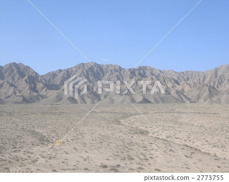 Desert desert from the train from Xi'an to Dunhuang 2773755