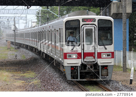 Tobu 30000 series train 2778914