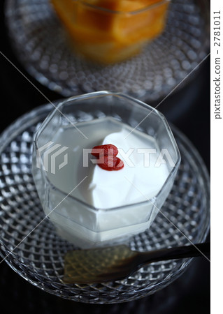 almond jelly, apricot dessert, chinese food 2781011
