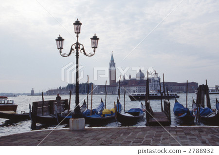 san giorgio maggiore cathedral, gondola, gondolas 2788932