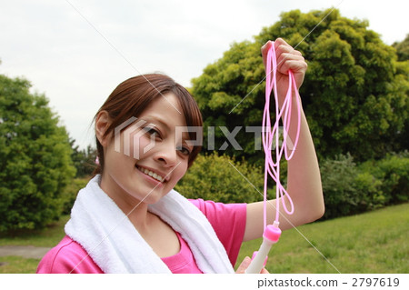 1 woman (Sports training fitness stretch exercise preparation gymnastics skip jump rope) 2797619