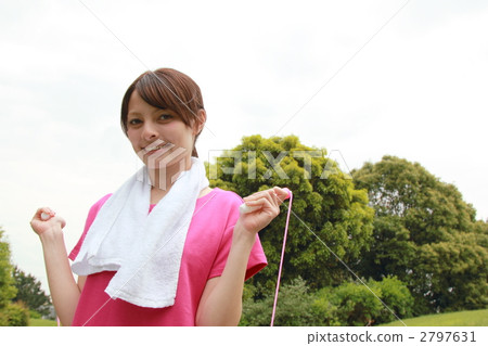 1名女子（運動訓練健身伸展運動準備體操跳繩） 2797631