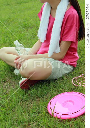 一個女人（運動訓練健身運動PET瓶裝水） 2797934