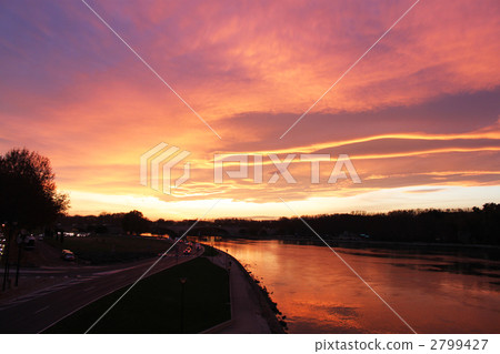 從阿維尼翁橋看到的羅訥河 2799427