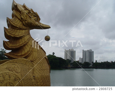 Lake Kandozi (Yangon / Myanmar) 2808725