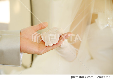 escort, hand, marriage 2809955