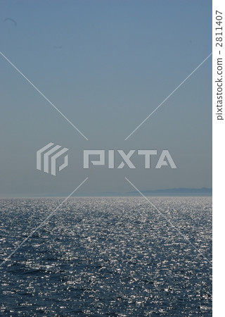 日本海和佐渡島的起波紋的海 2811407