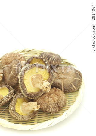 Dried shiitake mushrooms  2814064
