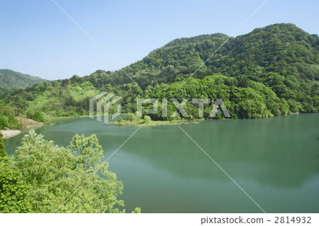 新鮮的綠色Miyama湖 新鮮的綠色Miyama湖 2814932