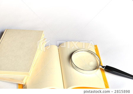白皮書和放大鏡 白皮書和放大鏡 2815898
