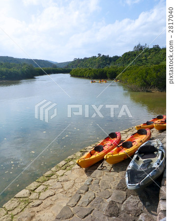Canoeing in Keisatsu Bay Canoeing in Keisatsu Bay 2817040
