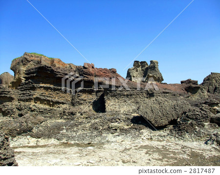 The rocks and the blue sky of Shidosezawa 2817487