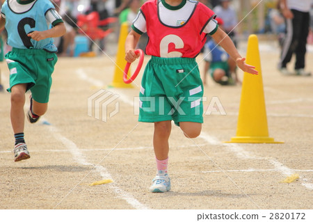 Elementary school student running at athletic meet Elementary school student running at athletic meet 2820172