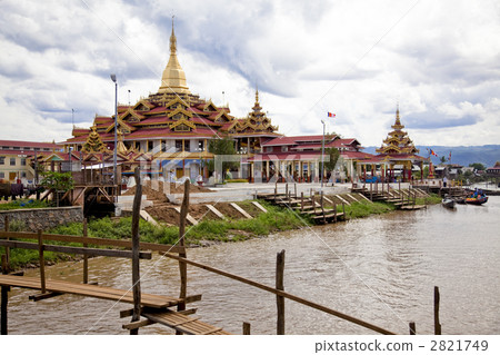 Foundouw Paya of Inle Lake 2821749