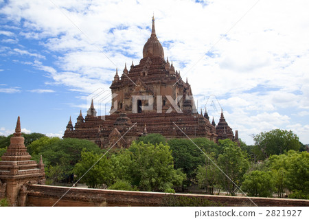 Old Bagan ruins of Myanmar 2821927