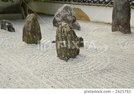 Buddha light stone garden 2825782